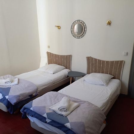 Hotel Du Cours Пертюі Екстер'єр фото