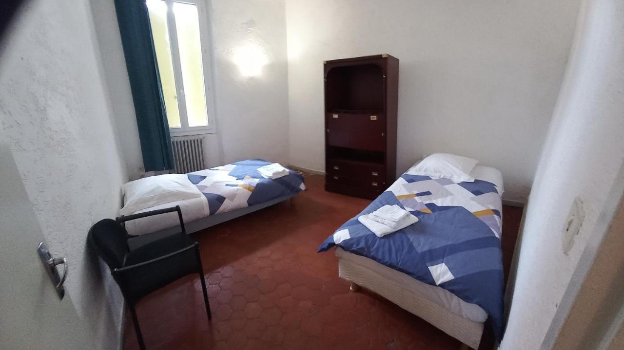 Hotel Du Cours Пертюі Екстер'єр фото