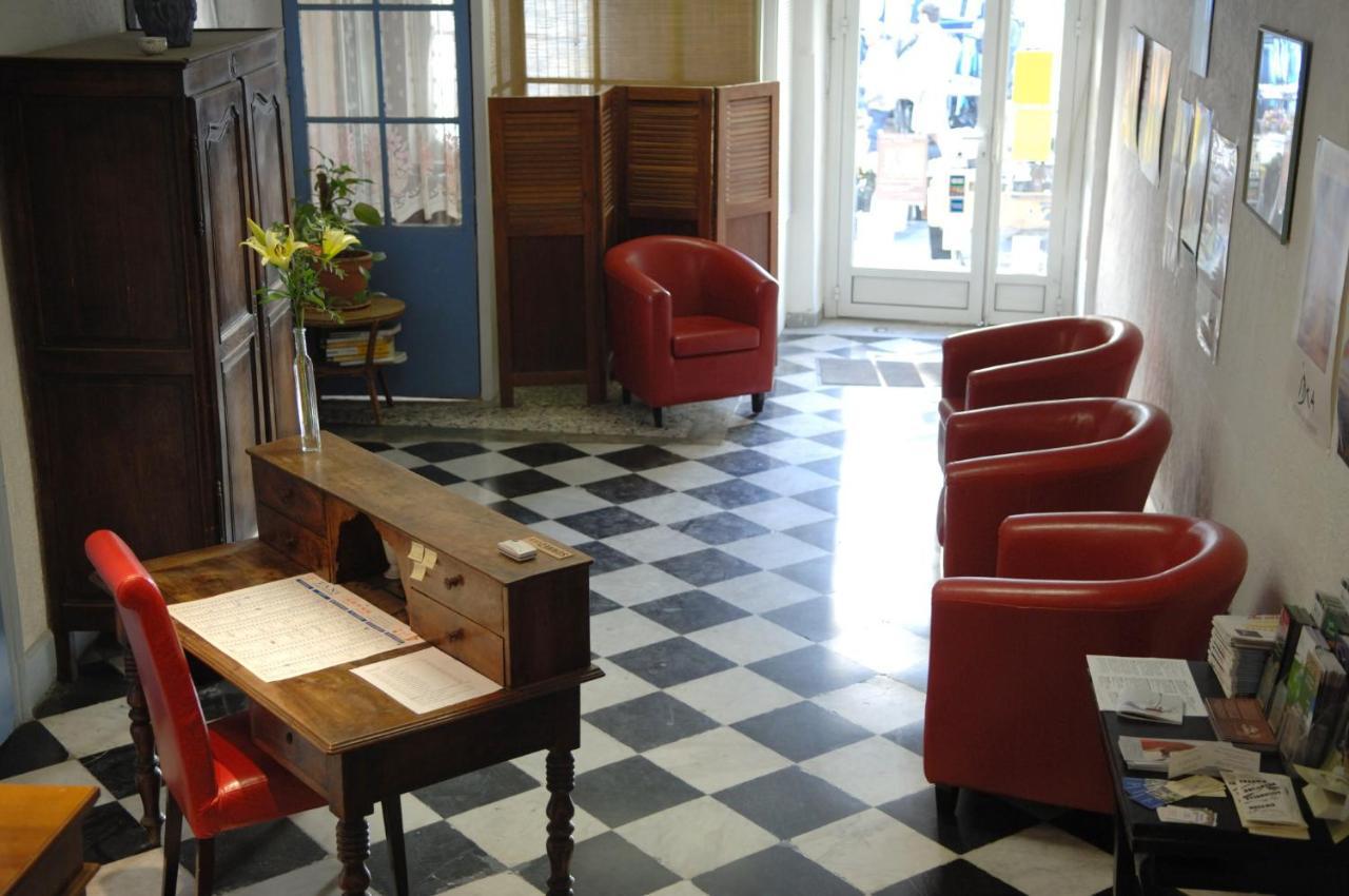 Hotel Du Cours Пертюі Екстер'єр фото